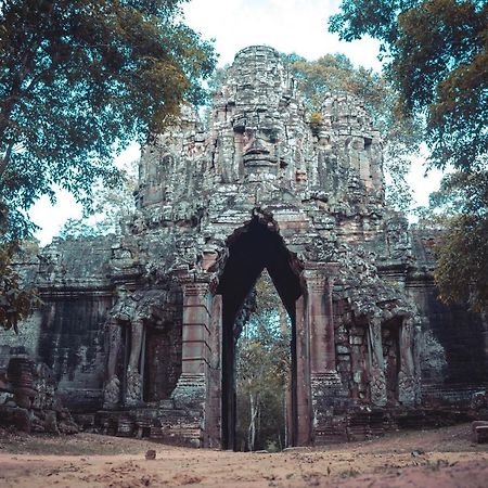 Golden Temple Residence Siem Reap Ngoại thất bức ảnh The temple of Angkor Wat