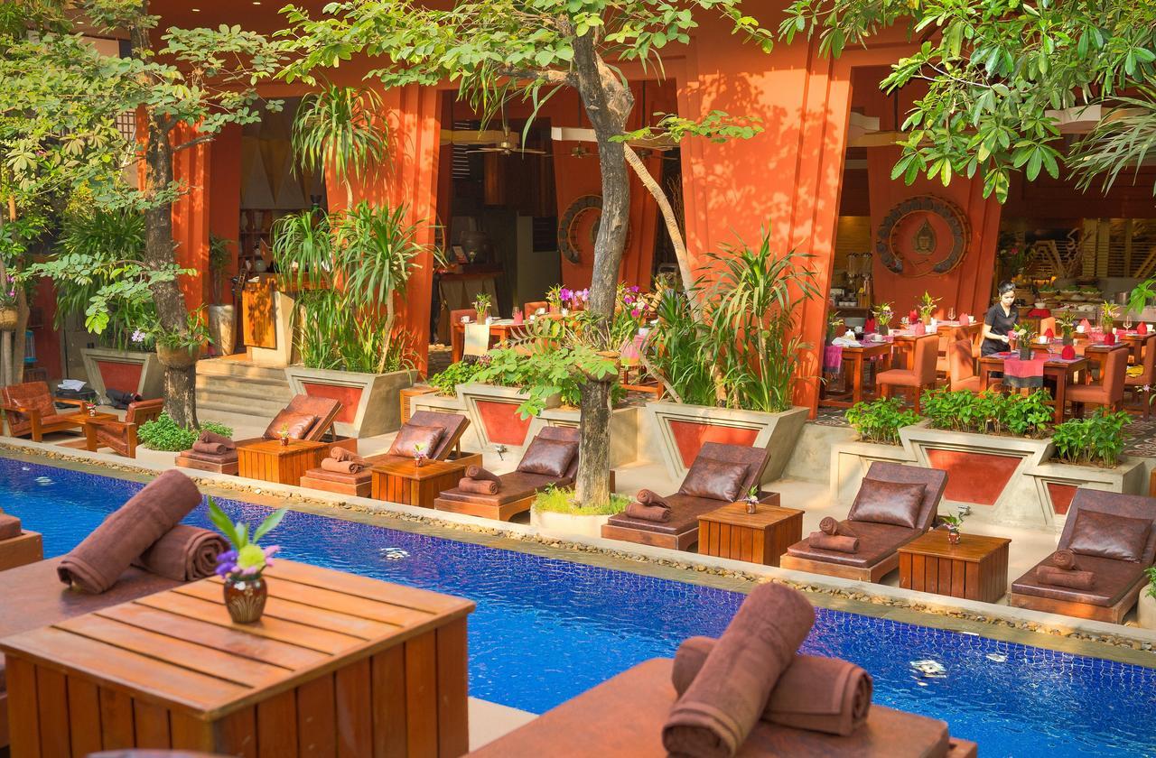Golden Temple Residence Siem Reap Ngoại thất bức ảnh The pool at the hotel