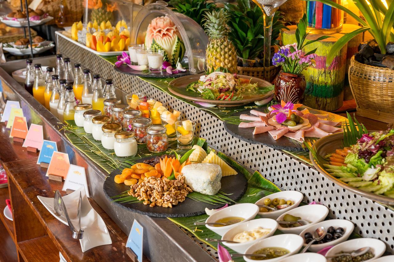 Golden Temple Residence Siem Reap Ngoại thất bức ảnh A buffet at a hotel