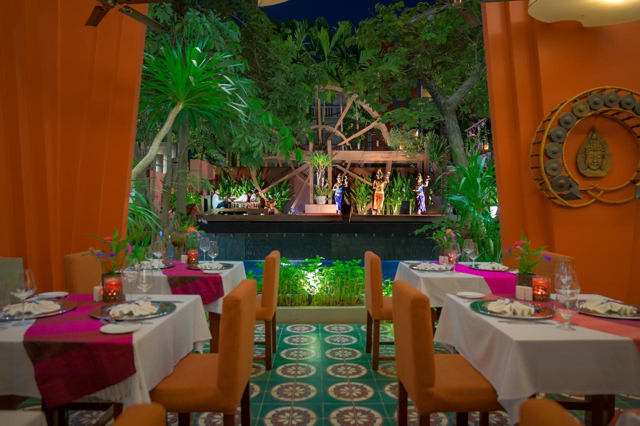 Golden Temple Residence Siem Reap Ngoại thất bức ảnh The restaurant at the resort
