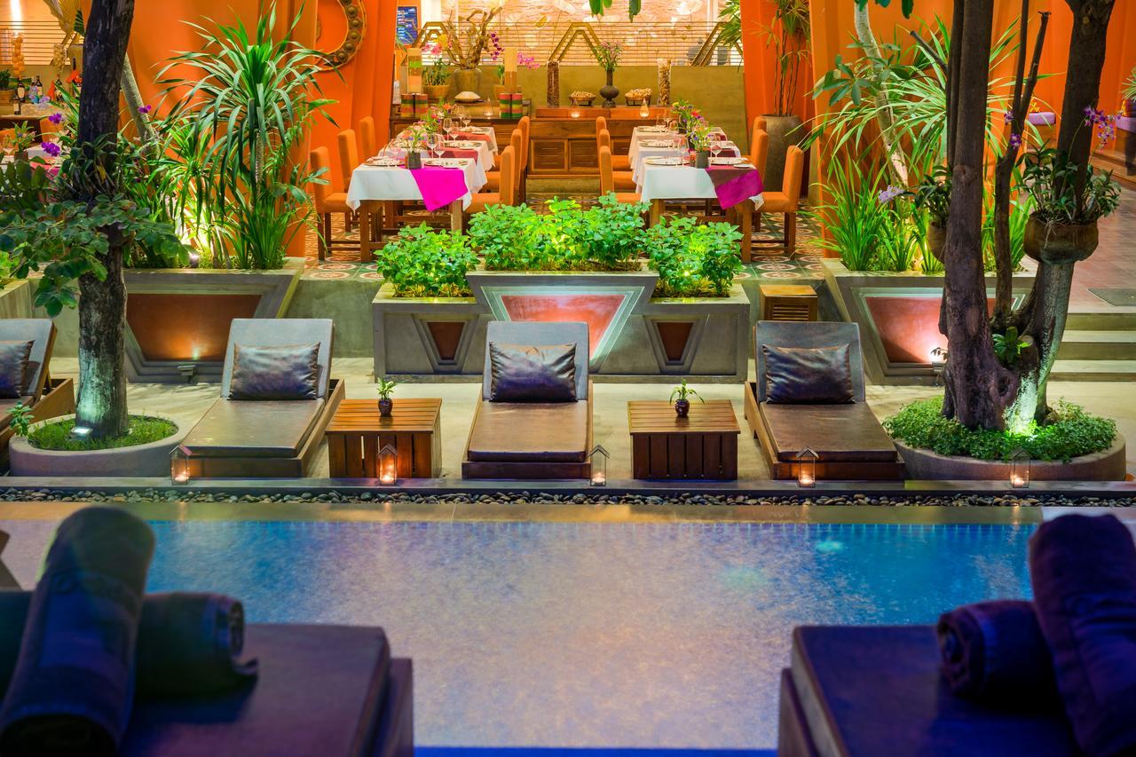 Golden Temple Residence Siem Reap Ngoại thất bức ảnh The pool at the hotel